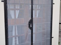 Puertas y tejidos mosquiteros